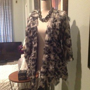 Three quarter sleeve lightweight jacket